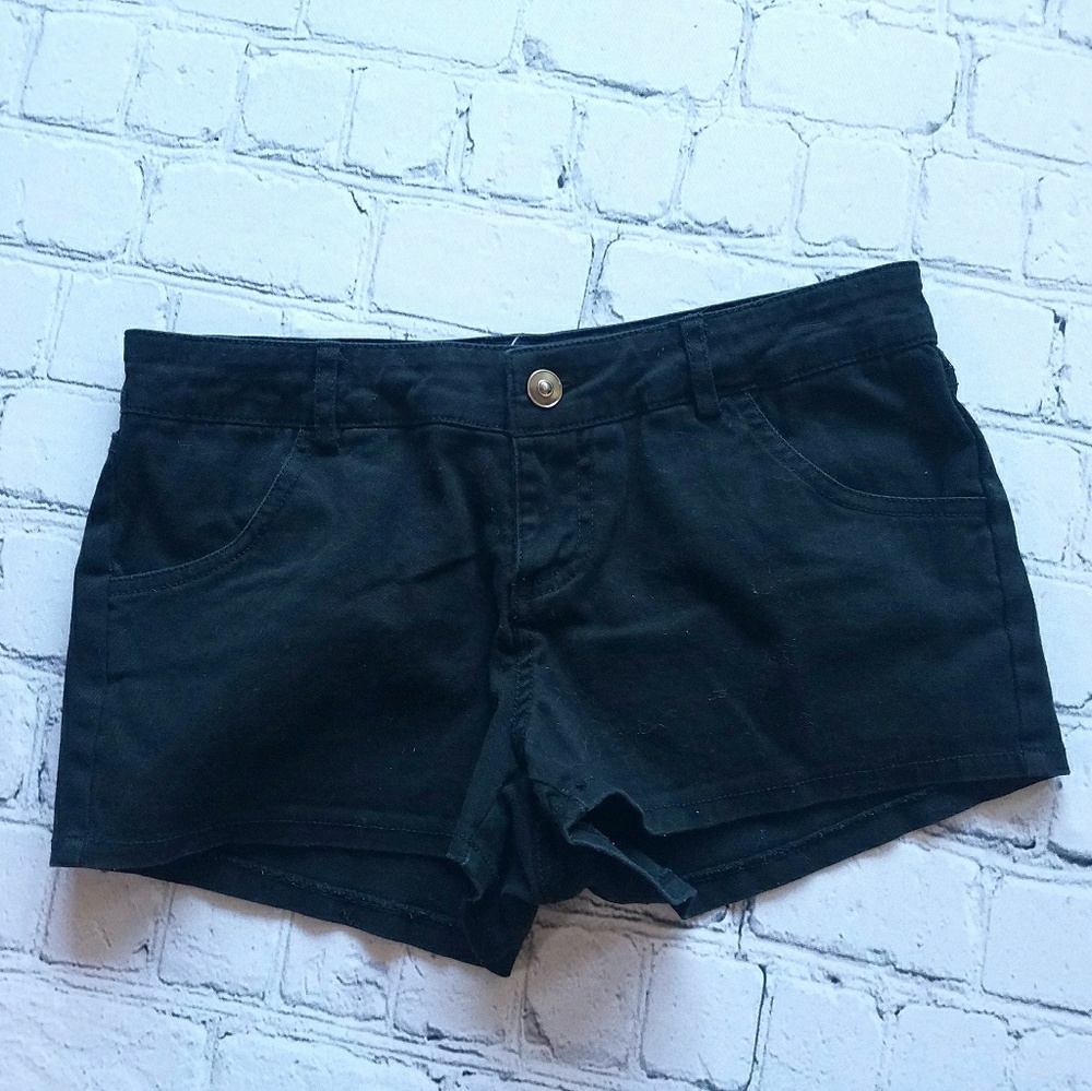 Zenana Outfitters Black Mini Shorts Jr Sz Small
